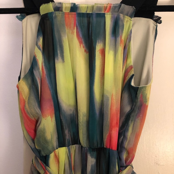 Sleeveless Vera Wang dress - Picture 5 of 6